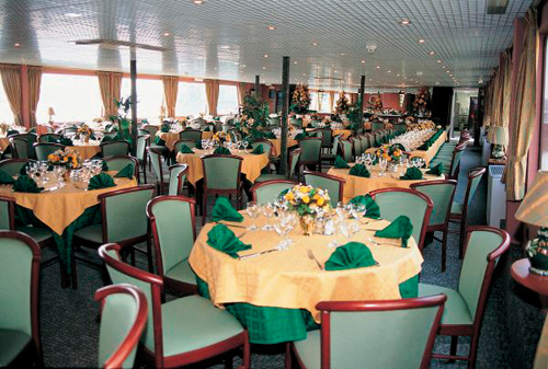 Sala da pranzo della M/nave per la crociera 